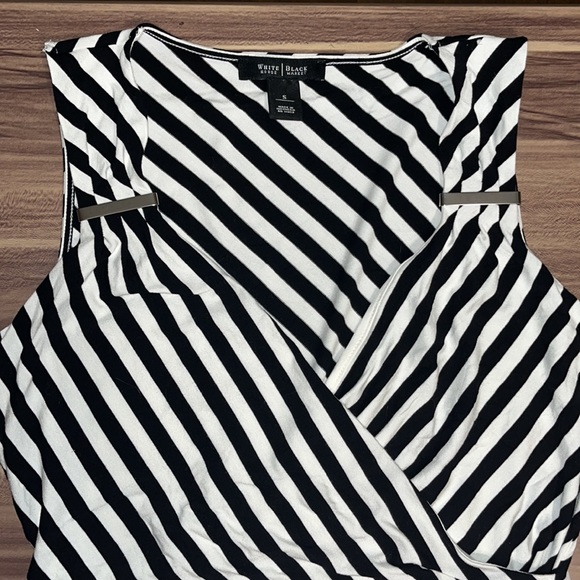 White House, Black market, black and white striped ruched tank top - Picture 4 of 15